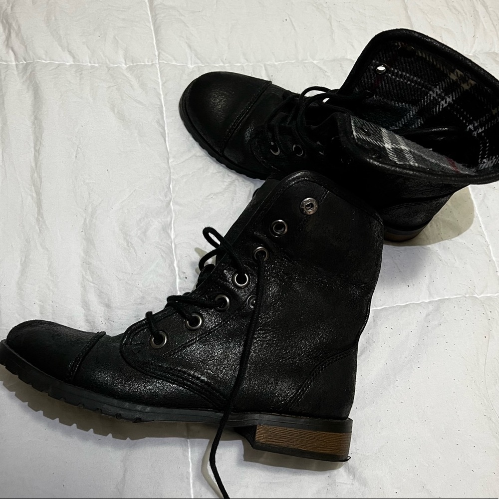 Self esteem black Boots